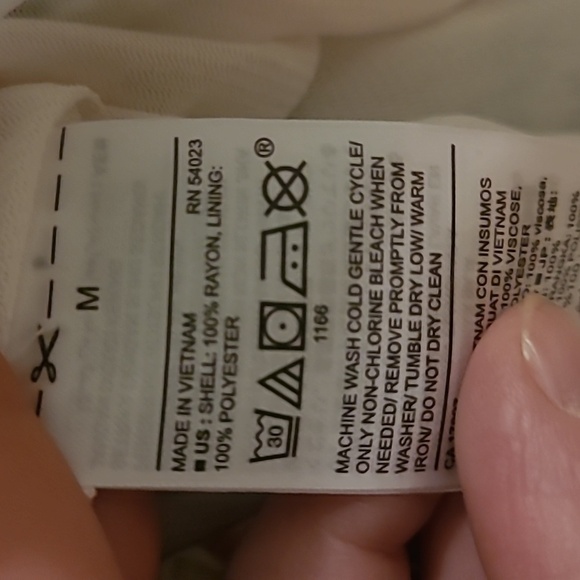 3/$27 Old Navy flowy floral skirt - Picture 7 of 7